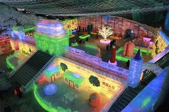 北京市延庆区龙庆峡冰灯展区