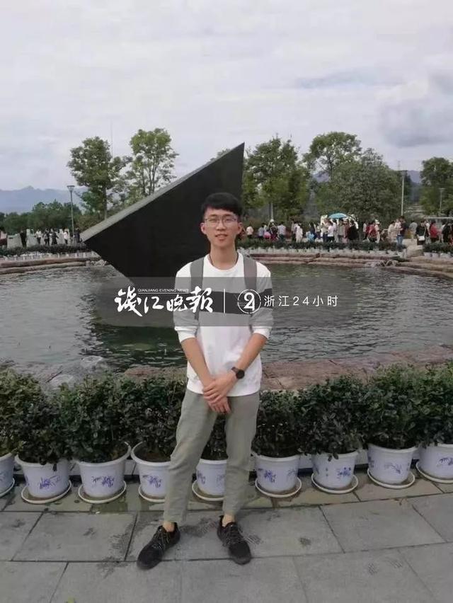 浙江大二学生被雷击需换血
